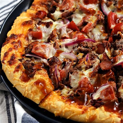bacon cheeseburger pizza cooking  curls