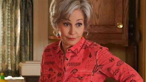 Young Sheldon Annie Potts Watched 3 Mins Of The Pilot And Knew It Was A