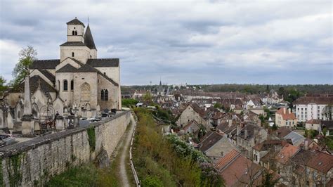 chatillon sur seine paris skyline france skyline