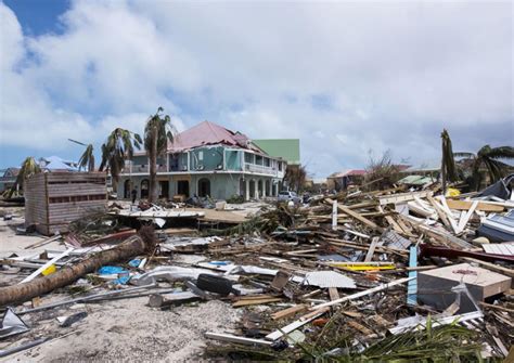 orkaan irma verwoest een groot deel van sint maarten  caribisch nederland huis kopen op curacao