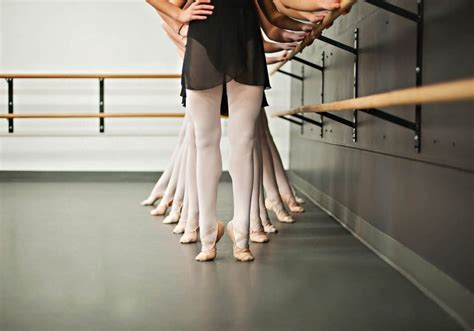 choose   pointe shoe  ballet dancing work outfits