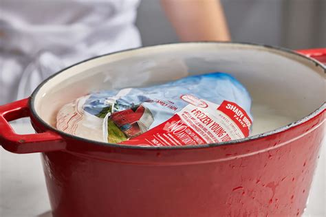 how to safely thaw frozen turkey — the mom 100