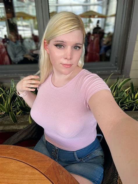 🏳️‍⚧️ Amanda Rae 🏳️‍⚧️ On Twitter Would You Meet A Cute Trans Girl