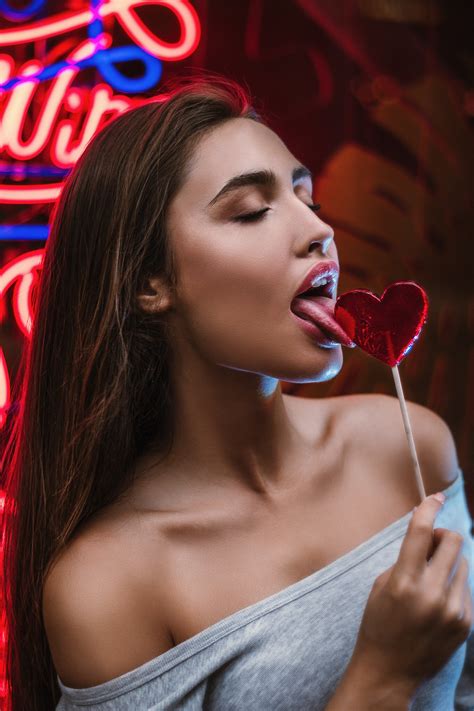 Wallpaper Women Model Brunette Tongues Tongue Out Lollipop Neon
