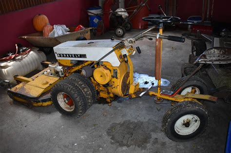 Lot Vintage Gravely G24e Sit Behind Lawn Mower Tractor With Garden