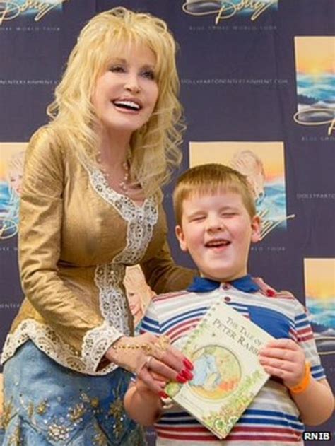 Dolly Parton Hand Delivers Millionth Uk Imagination Library Book Bbc News