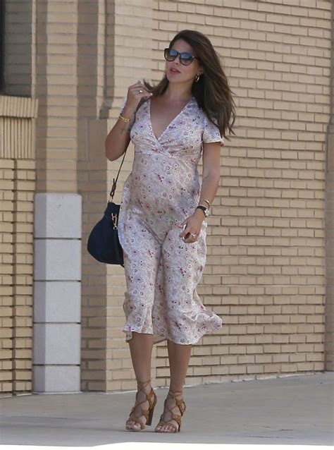 Pregnant Danielle Bux Enjoys Sunny La After Laughing Off Claim She S