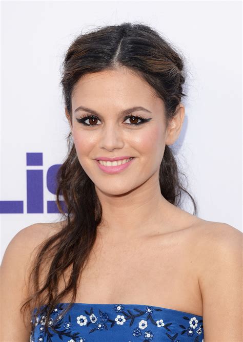 rachel bilson s stunning hair and makeup at the to do list premiere