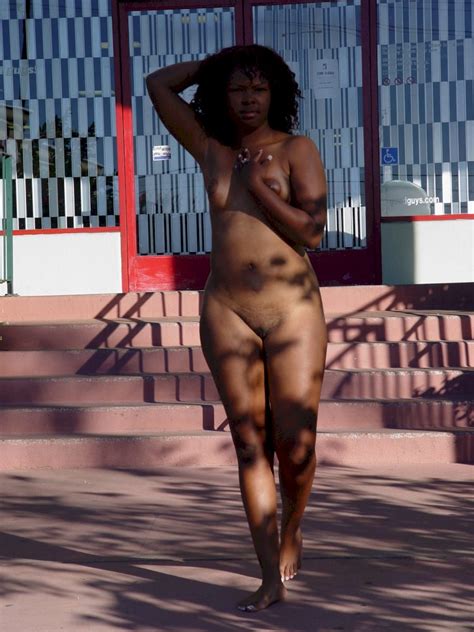 Tenisha Nude In Public 1 Shesfreaky