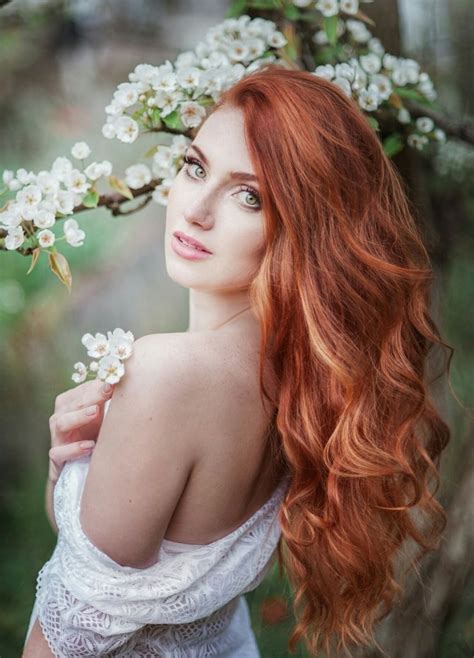 Pin By Charles Davis Jr On Red Hots Red Hair Woman Beautiful Redhead