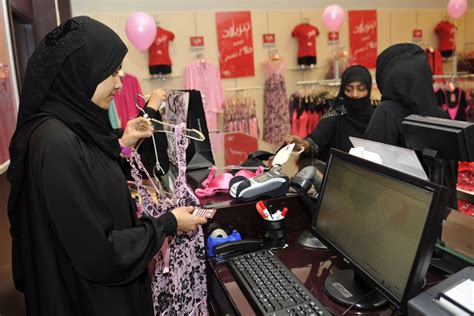 a look at working women in saudi arabia here and now