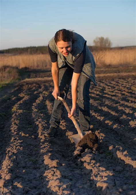 female farmers   needed womens touch women  green