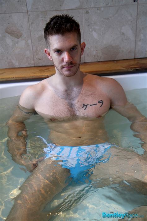 skippy baxter jerks his huge dick in the hot tub men for
