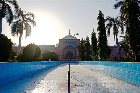 Tales From Thatta Shah Jahan Mosque Youlin Magazine