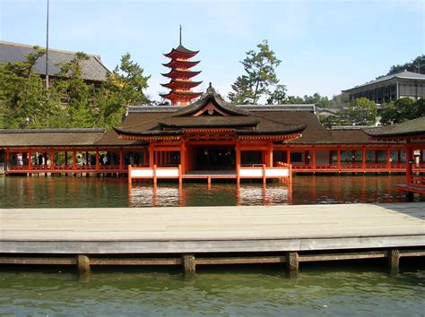 itsukushima shrine