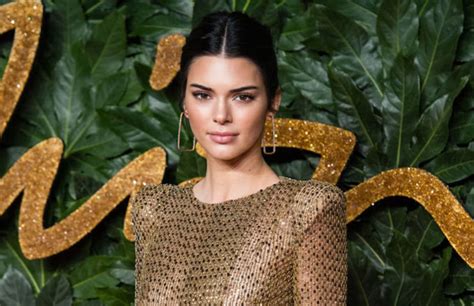 kendall jenner s 22 5 million make her the highest paid model in the