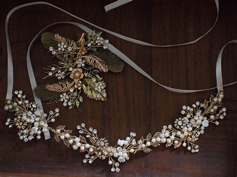 find the prettiest autumn winter bridal hair accessories