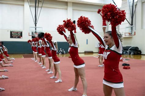woodlands high cheerleaders take second at uil spirit event
