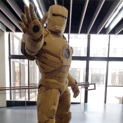 taiwanese artist creates  amazing full size iron man suit