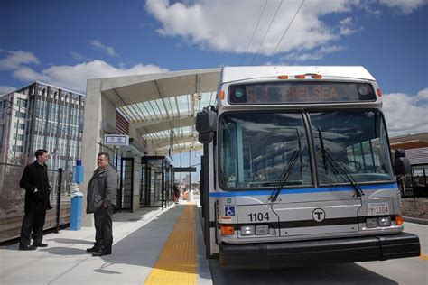 silver  style bus  serve sullivan square north station