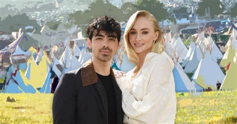 sophie turner and joe jonas throwing glastonbury style