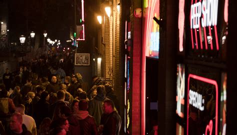 amsterdam bans tours at red light district leaving sex workers angry