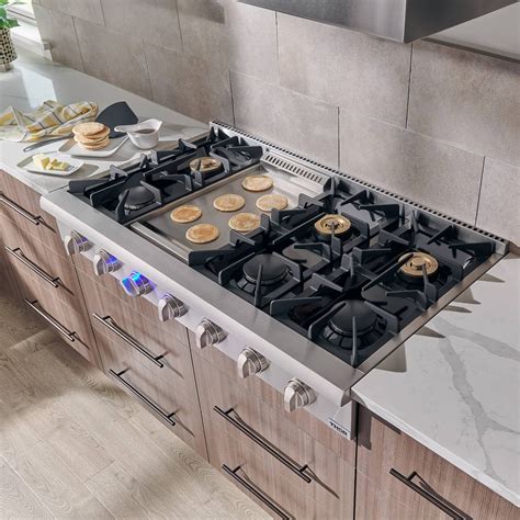 thor kitchen   gas rangetop  stainless steel   burners including power burners