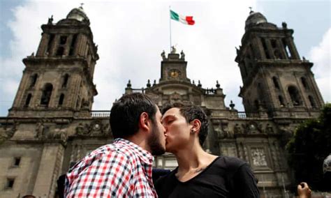 Mexico S Gay Couples Fight Backlash Against Same Sex Marriage Mexico