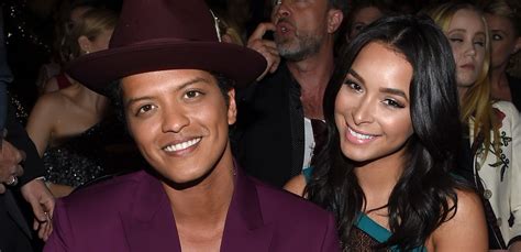 Bruno Mars S Longtime Girlfriend Is Reportedly Pregnant Teen Vogue