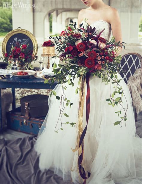 Vintage Red And Blue Wedding Decor Elegantwedding Ca Wedding Themes