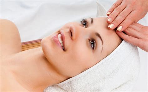 indian head massage course 1 day course uk chic beauty academy