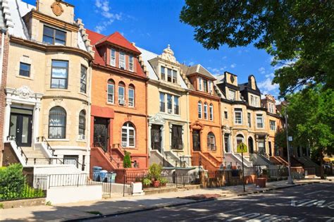 brooklyn real estate  booming    buy  rent