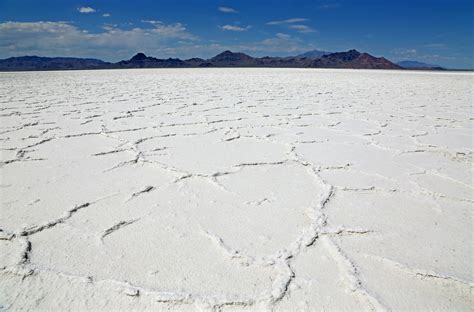 great salt lake water level stands  drought impacted utah