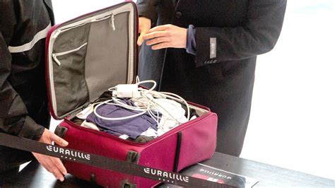 Your Checked Bags Aren T As Safe As You Think They Are Huffpost Uk Travel