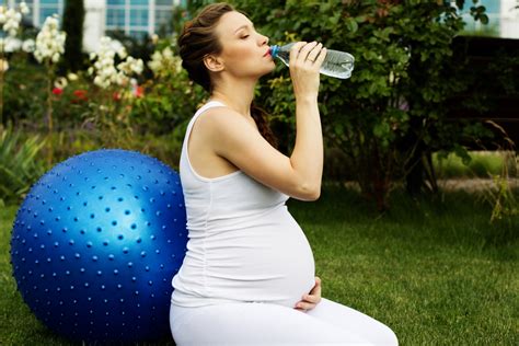 intake of water from plastic bottle during pregnancy can drive up risks
