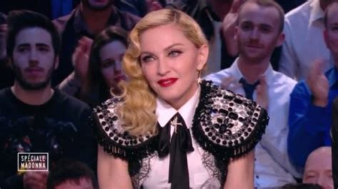 madonna canta living for love e ghosttown em programa francês