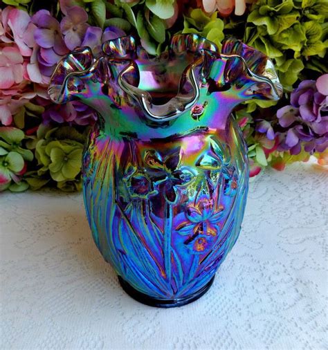 Beautiful Fenton Carnival Glass Vase ~ Daffodil ~ Amethyst Carnival
