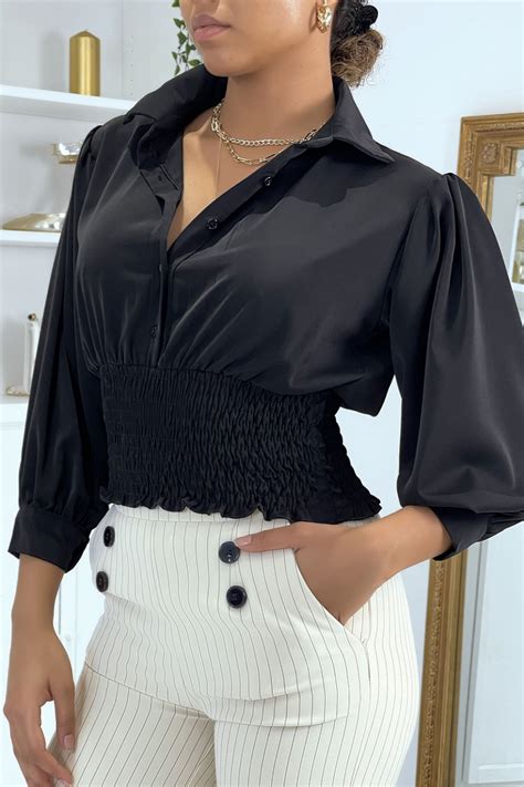 korte zwarte blouse met knopen