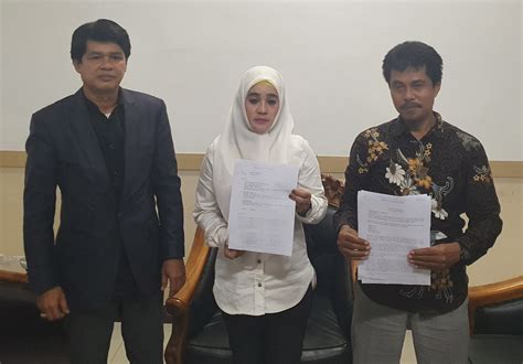 rumah pns dprd tangsel disita paksa sekelompok