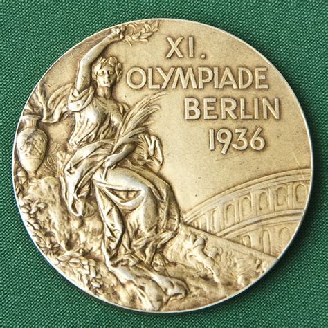 one of the gold medals belonging to olympic medalist jesse owens has been auctioned for 1 46