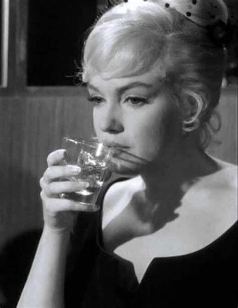 marilyn monroe in a scene from the misfits 1961 marilyn monroe cinéma et los angeles