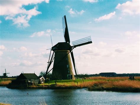The Windmills Of Kinderdijk A Unesco World Heritage Site The
