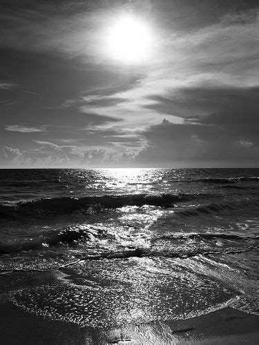 13 striking black and white photos at the beach black white beach black white landscape