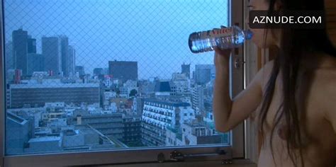 Browse Celebrity Drinking Water Images Page 1 Aznude