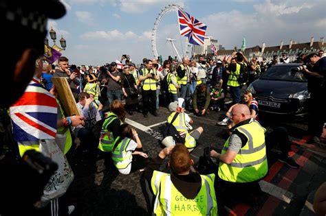 brexit protest london pro brexit yellow vest supporters descend  parliament square