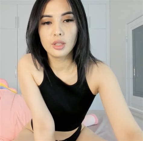 ️asian Girls Live On Twitter Rt Asiangirlslive Fucking Hot 1