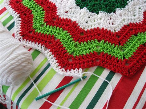 vee crochet patterns google search christmas crochet patterns