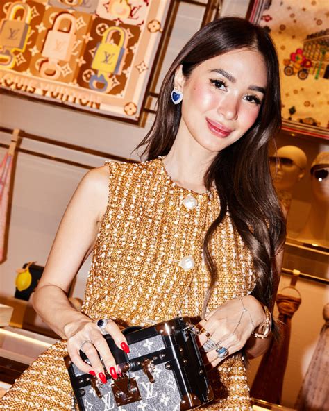 Holiday T Guide Heart Evangelista Shopping