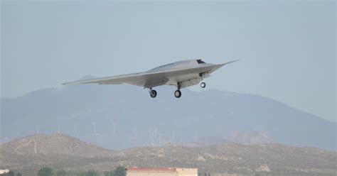 boeing phantom ray unmanned aircraft begins flight testing