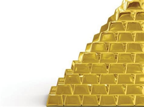 cheating  tax man gold traders drain precious foreign reserves